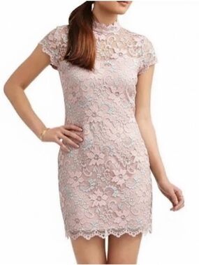 No Boundaries Blush Pink Floral Lace Sheath Dress Medium